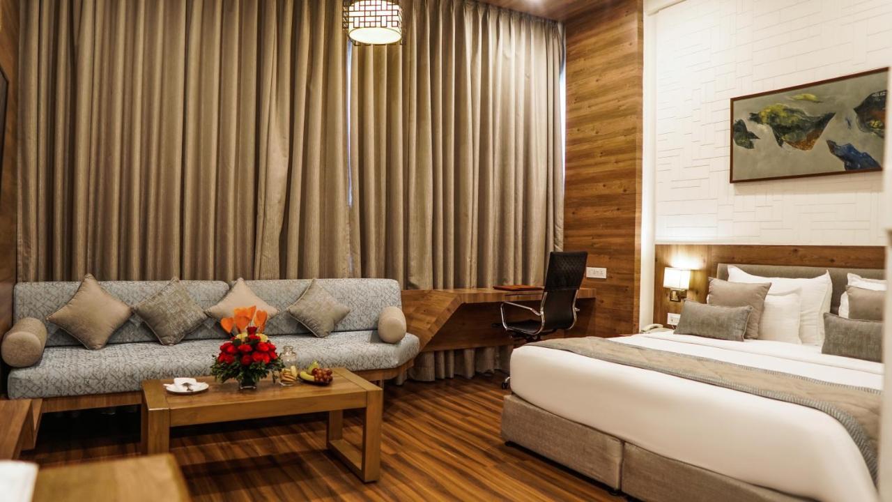 Hotel Centre Point Ναγκπούρ Εξωτερικό φωτογραφία