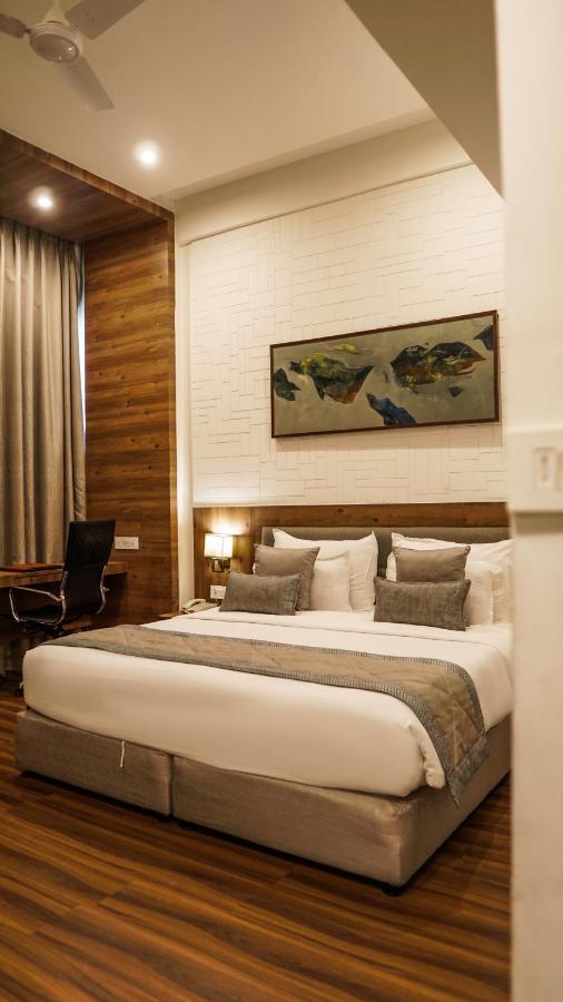 Hotel Centre Point Ναγκπούρ Εξωτερικό φωτογραφία