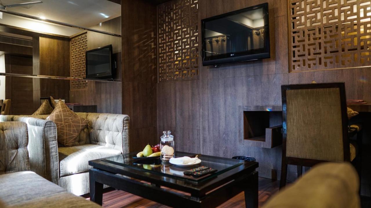 Hotel Centre Point Ναγκπούρ Εξωτερικό φωτογραφία