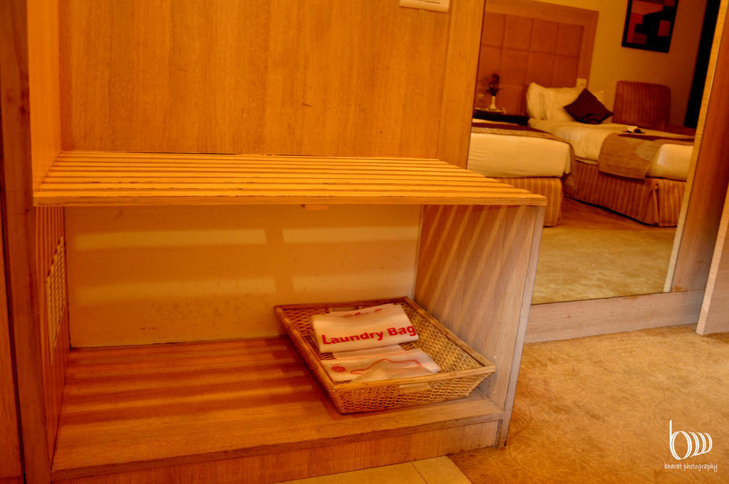 Hotel Centre Point Ναγκπούρ Δωμάτιο φωτογραφία