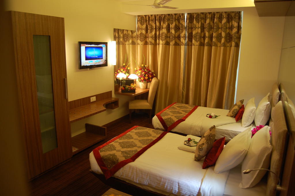 Hotel Centre Point Ναγκπούρ Εξωτερικό φωτογραφία
