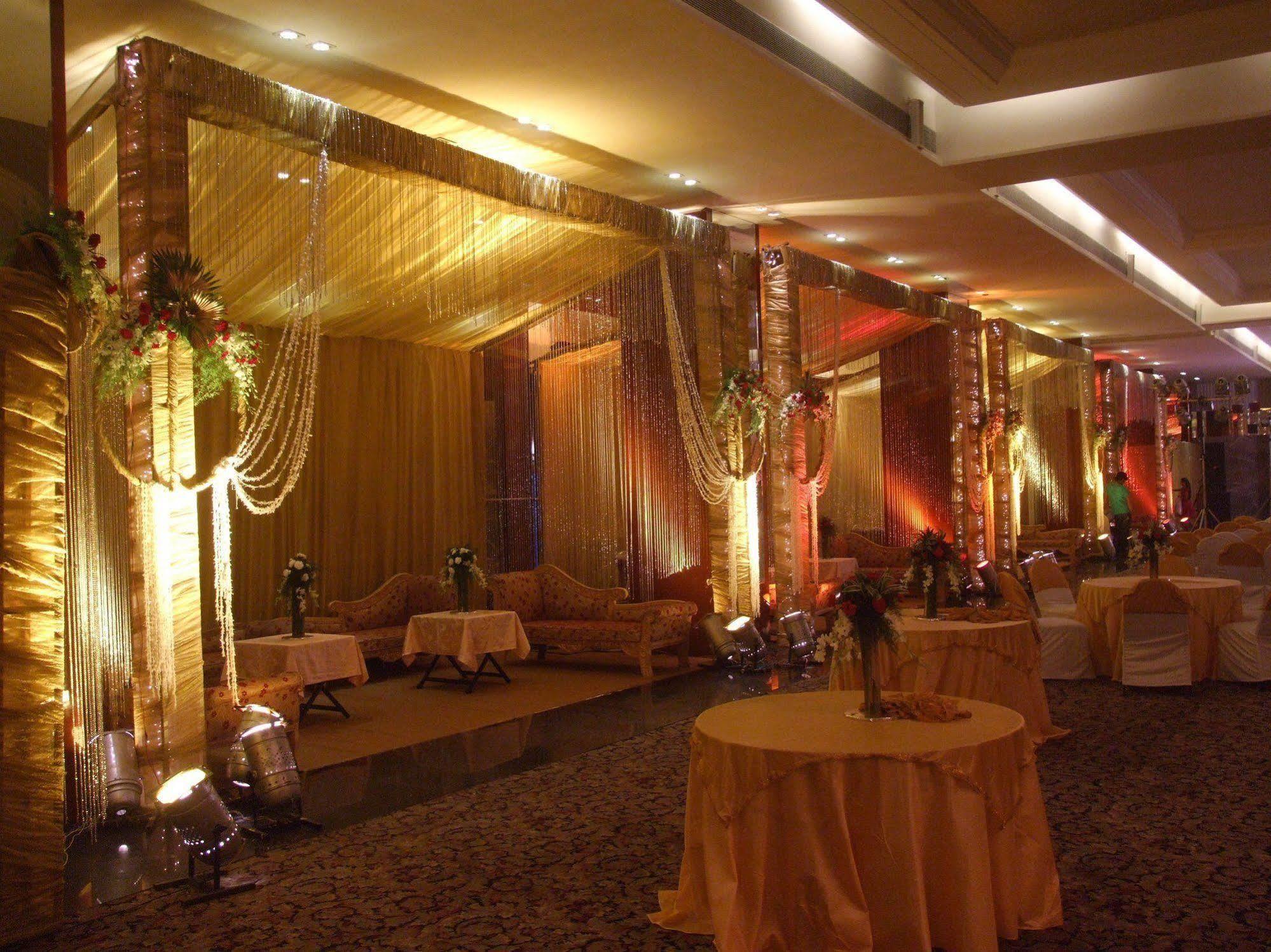 Hotel Centre Point Ναγκπούρ Εξωτερικό φωτογραφία