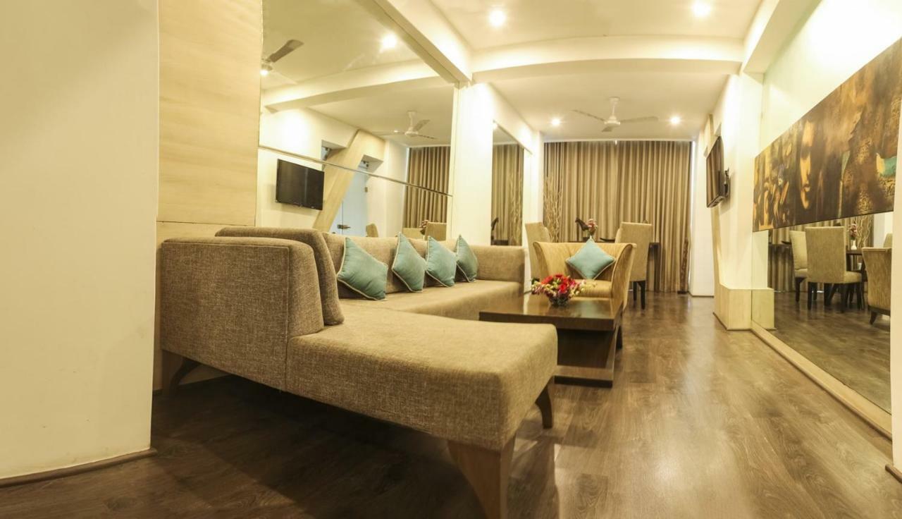 Hotel Centre Point Ναγκπούρ Εξωτερικό φωτογραφία